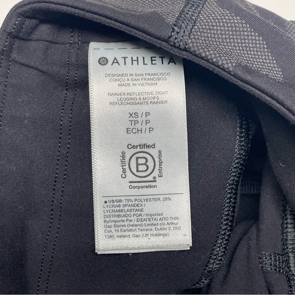 Athleta Rainier Reflective Tight Size Small Petite - Picture 12 of 12